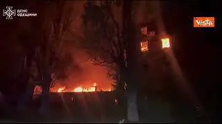 Guerra Ucraina, massiccio attacco russo con oltre 200 droni, feriti e blackout in varie città