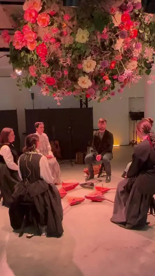 Biennale, la performance al padiglione russo