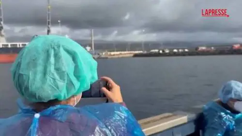 Hantavirus, lo sbarco dei passeggeri della nave Hondius a Tenerife 