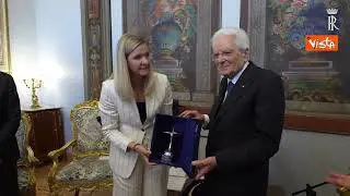 Mattarella riceve Collare Olimpico dalla Presidente del Cio Coventry
