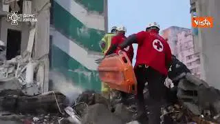 Guerra Ucraina, 24 morti in un condominio colpito da un missile russo a Kiev