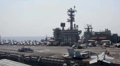 L'arrivo della portaerei a propulsione nucleare Nimitz nei Caraibi