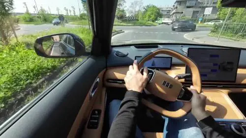 Geely Starray: il video del suv ibrido