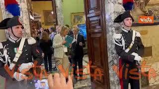 Mario Draghi esce dalla sala di Palazzo Koch dopo la relazione annuale di Bankitalia