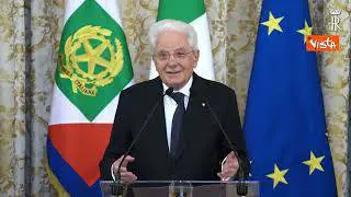 Mattarella riceve suo ritratto a incontro con Marina: Bel quadro, non per il soggetto