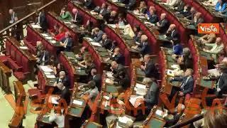 Bagarre in Aula alla Camera durante intervento di Bignami (FdI), Ricciardi (M5S) si alza in piedi