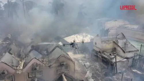 Repubblica Dominicana, le immagini del rogo che ha devastato il resort di lusso