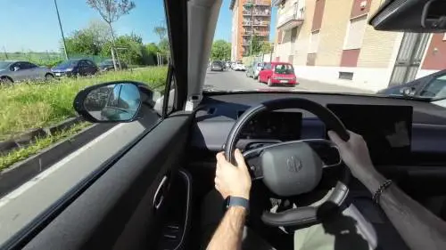 Leapmotor C10 REEV: guarda il video