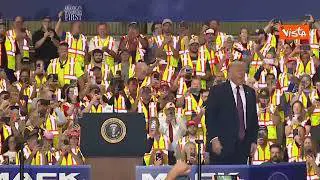 Trump balla 'Ymca' a un evento politico in Pennsylvania
