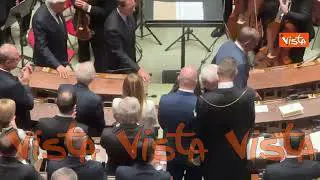 80 anni Costituente, standing ovation per Mattarella al termine del suo intervento alla Camera