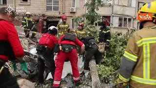 Guerra Ucraina, massiccio attacco russo su Kiev. Missili e droni colpiscono diversi palazzi
