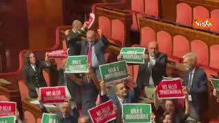 "No allo spacca Italia", protesta opposizioni con cartelli al Senato contro Autonomia differenziata