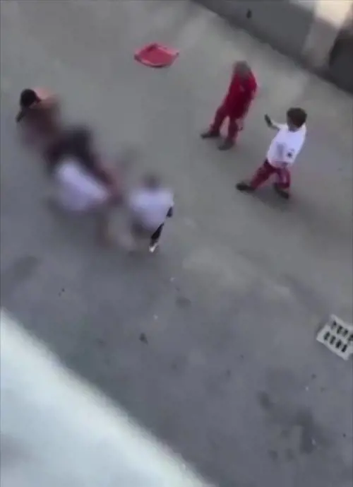 Bologna, il video del 43enne morto durante l'arresto