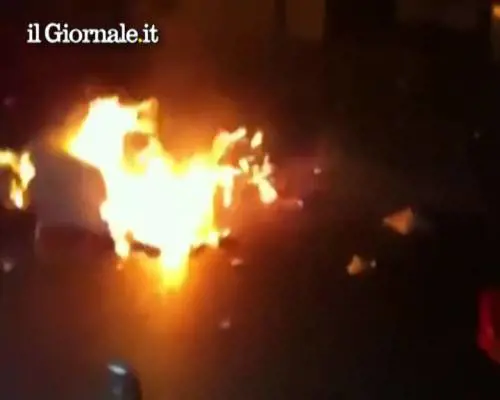 I pompieri non spengono il fuoco