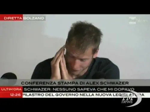 Schwazer in lacrime: "Voglio solo una vita normale"