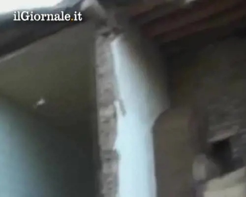 Iran, terremoto devastante: oltre 300 morti