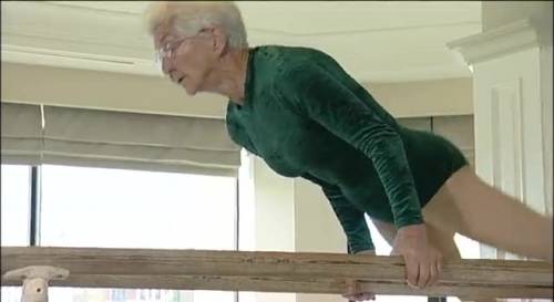 A 86 anni Johanna è la ginnasta più anziana del mondo