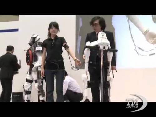Un prototipo di esoscheletro robotico per centrale di Fukushima