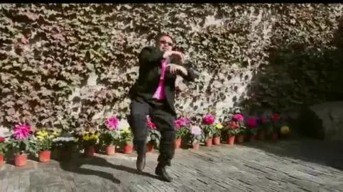 Ai Weiwei balla il tormentone Gangman