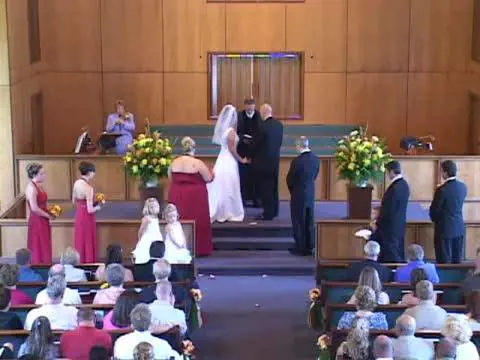 Matrimonio con invitato"nudo" a sorpresa