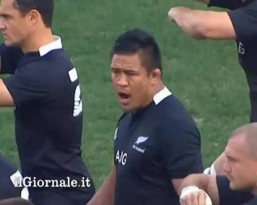 La Haka degli All Blacks arriva all'Olimpico