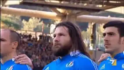 La Ricciarelli sbaglia l'inno di Mameli