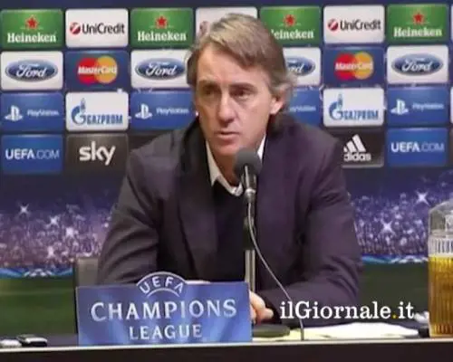 Mancini assediato dalla stampa iglese