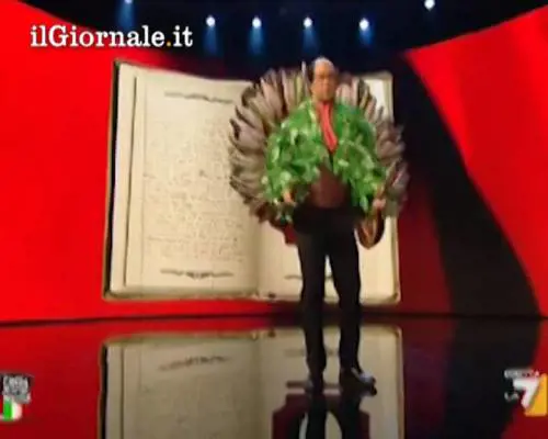 Crozza, Bersani e il tacchino cantante