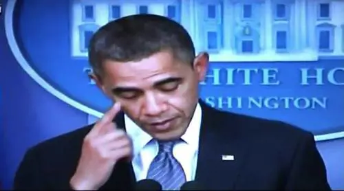 Strage Connecticut, le lacrime di Obama 