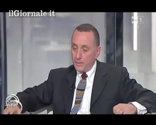 Berlusconi: "Frenato dalla Costituzione"