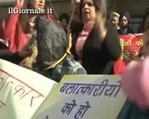 India, le proteste delle donne contro gli stupri