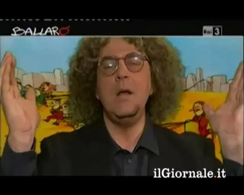 Crozza a Ballarò riprende le parole di Casaleggio: "Grillo come Gesù"