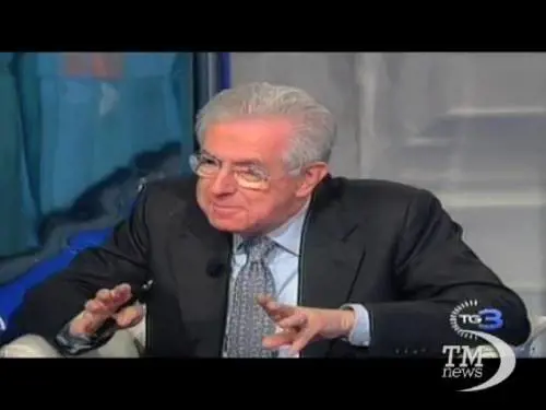 Monti: "Berlusconi? Pifferaio magico"