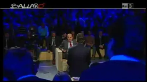 Bersani: "Serve un'imposta sui grandi patrimoni"