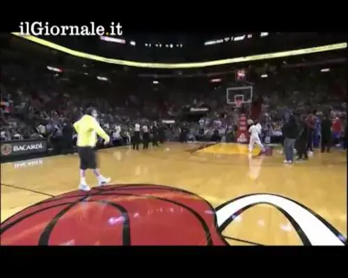 Un canestro da 75mila dollari