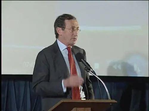 Fini e il comizio deserto