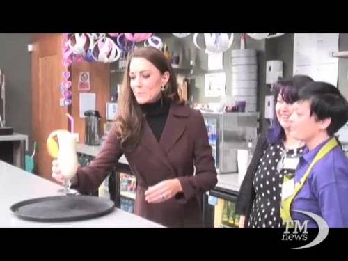 "Bambola di plastica": attacco a Kate Middleton