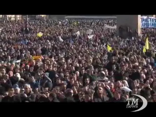 L'ultima benedizione del Papa ai fedeli 