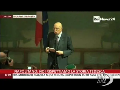 Napolitano in Germania: "Esigiamo rispetto"