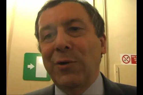 Scuola, Italia in ritardo di 15 anni sul digitale