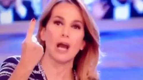 Il giallo del "finto grillino" intervistato dalla D'Urso