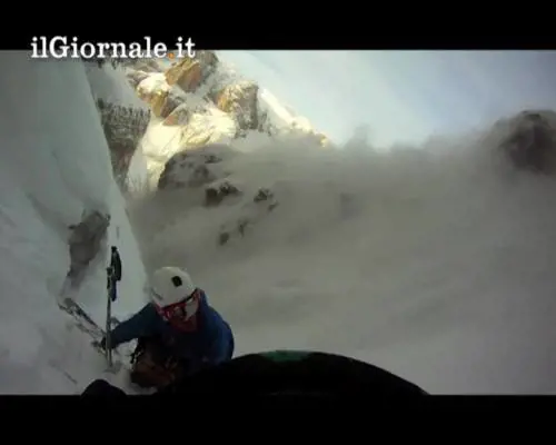 Sfiorati dalla valagna: alpinisti se la ridono...