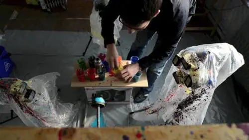 Dipingere con un trapano? Ecco il risultato