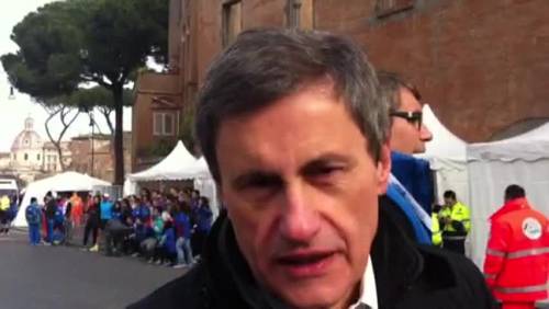 Alemanno: "Angelus e maratona, giornata impegnativa per Roma"