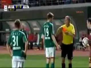 Premier ceceno insulta l'arbitro all'altoparlante