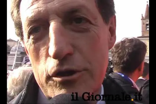 Pdl in piazza, intervista a Mantovani