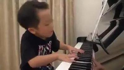 Baby-pianista prodigio