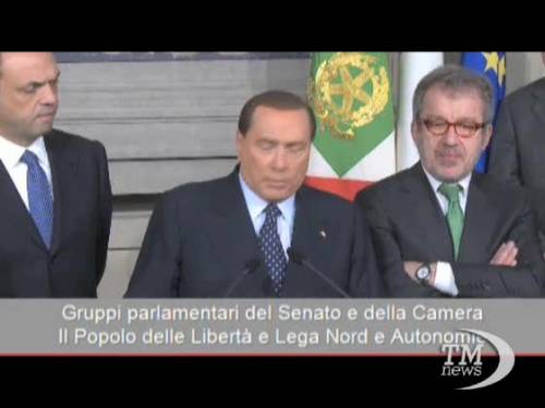 Berlusconi: "Sì a governo con Bersani premier"