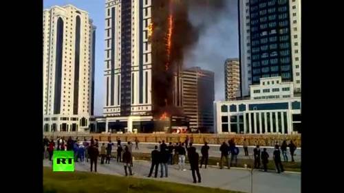 Russia, il grattacielo va a fuoco