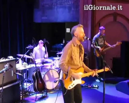 Billy Bragg attacca Paolo Di canio